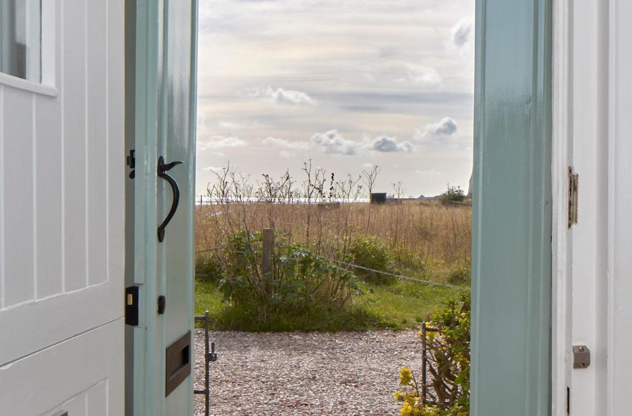 Villa A Cool Coastal Retreat On Kingsdown Beach - The White House à Deal Extérieur photo